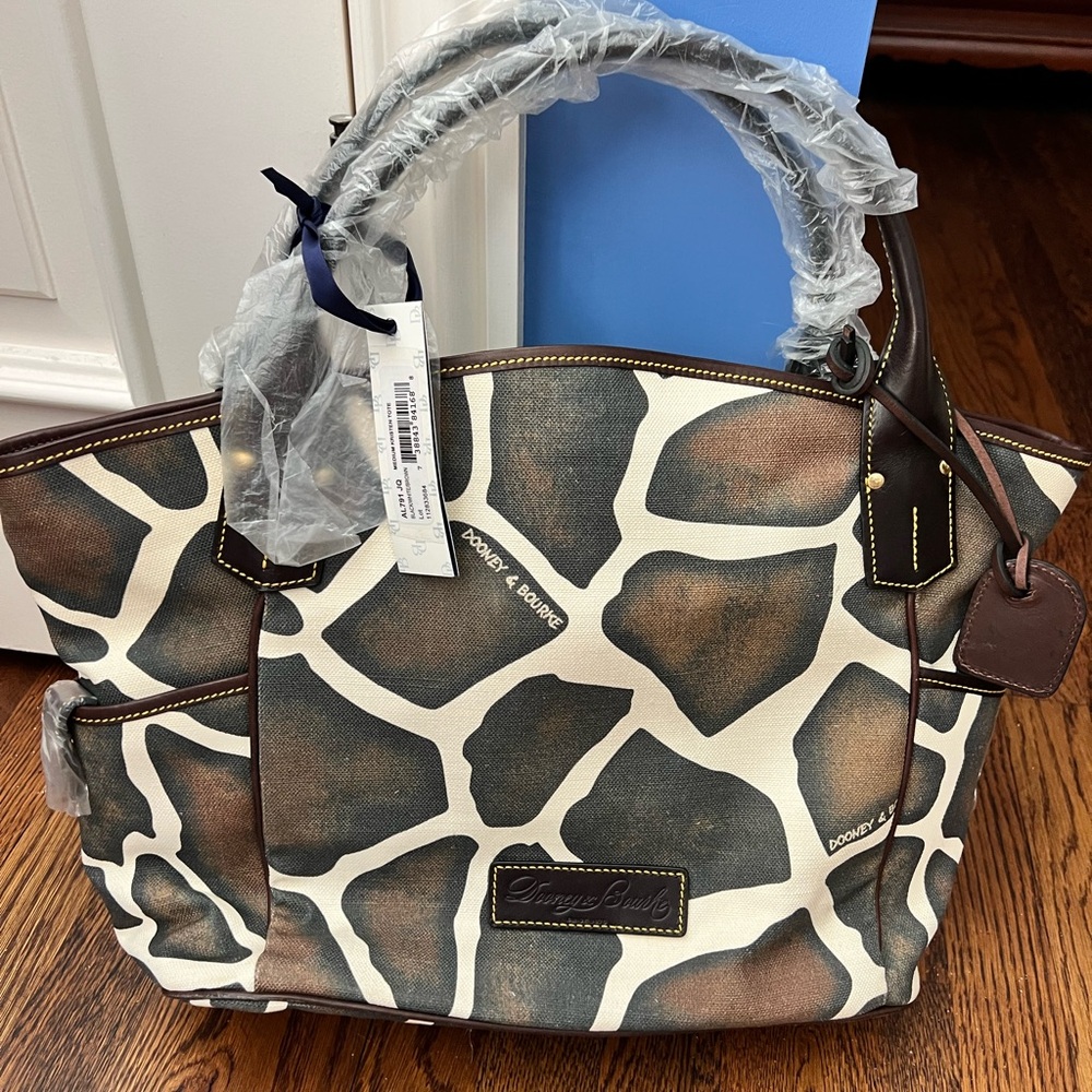 Dooney and Bourke Medium Kristen Tote